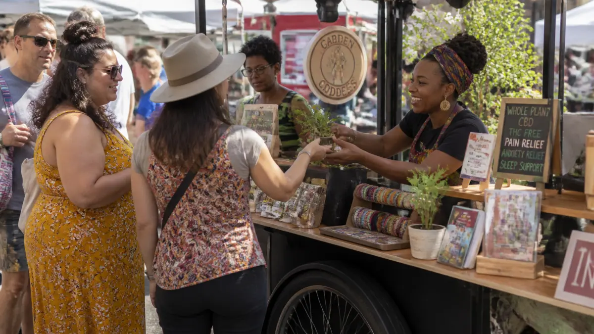 Comment augmenter l’affluence de clients pour son commerce ambulant sur les marchés